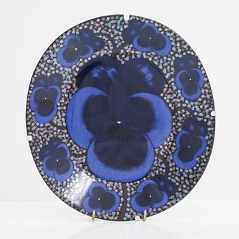 Birger Kaipiainen, a decorative porcelain dish, 'Elegance/4', numbered 74. Pro Arte, Arabia.