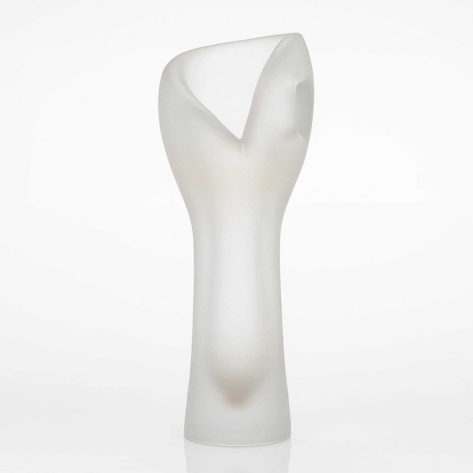 Timo Sarpaneva, a glass vase, signed Timo Sarpaneva Iittala.
