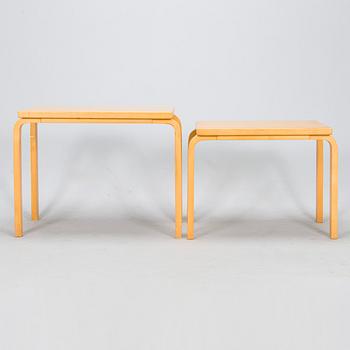 Alvar Aalto, sarjapöytä, 2 osaa, malli 88A ja 88B, Artek,1980-luku.