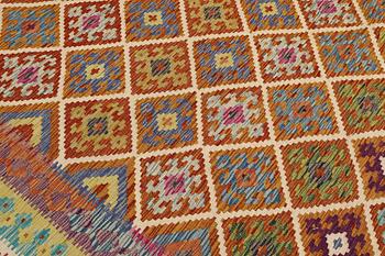 A Kilim rug, approx. 293 x 206 cm.