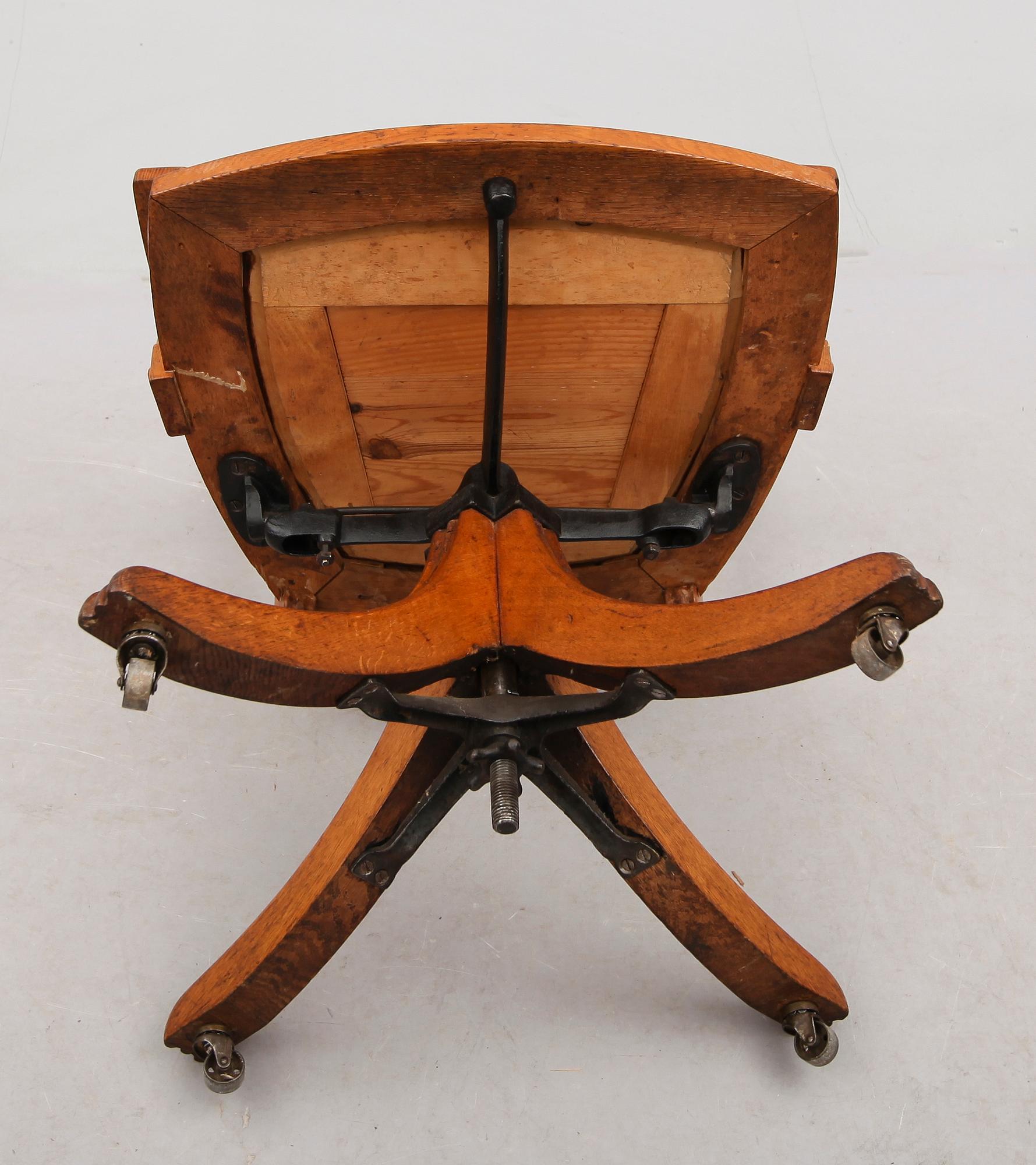 SKRIVSTOL, 1900-talets början.