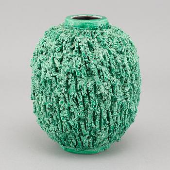 GUNNAR NYLUND, vas, chamotterat stengods, Rörstrand, 1900-talets andra hälft.