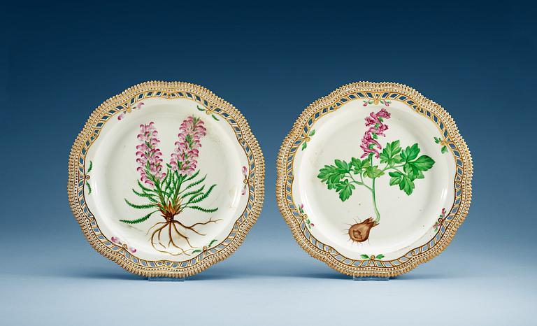 A set of two Royal Copenhagen 'Flora Danica' dishes, Denmark, 20th Century.