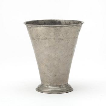 BÄGARE, av Gudmund Östling 1786 ( mästare i Vimmerby 1762-90).
