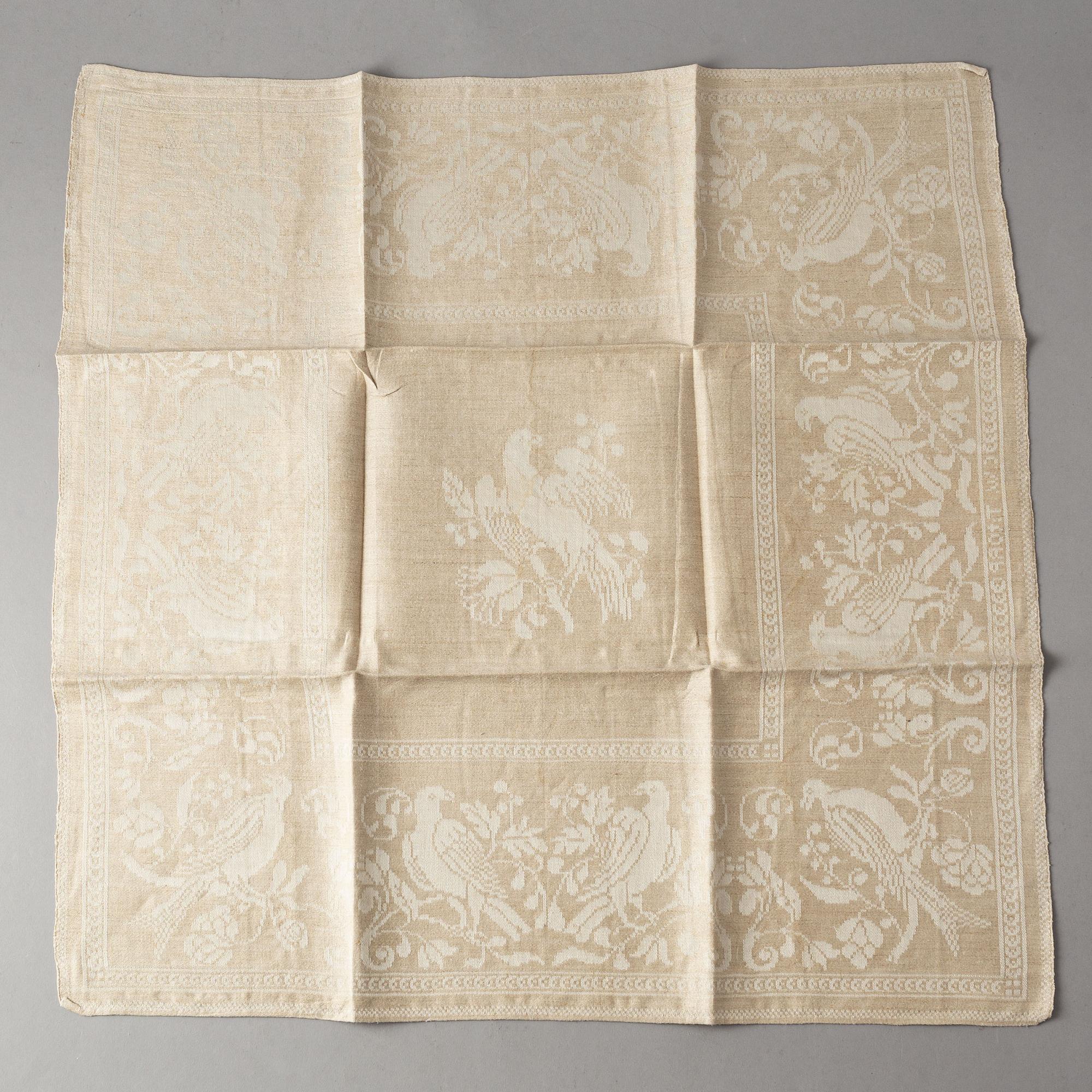 Duk och servetter, 13 st., linnedamast, "Örnarna" (Hellgrenska fågelmönstret).