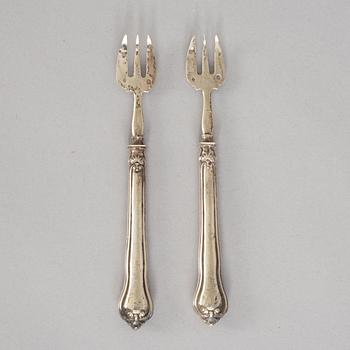 Ostrongafflar, 12 st, silver, Hippolyte Thomas, Paris 1800-talets andra hälft.