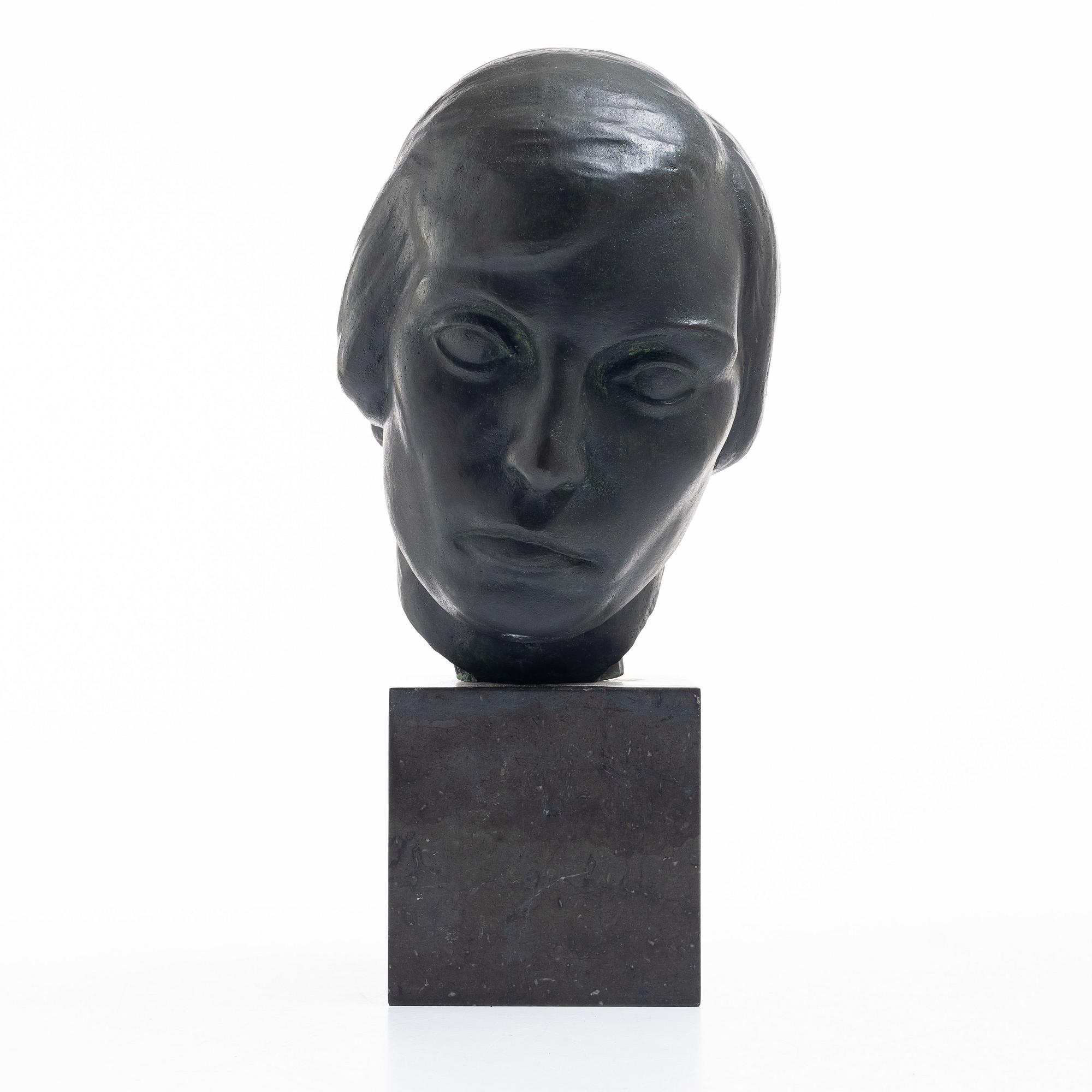 Henrik Roxström, Portrait head.