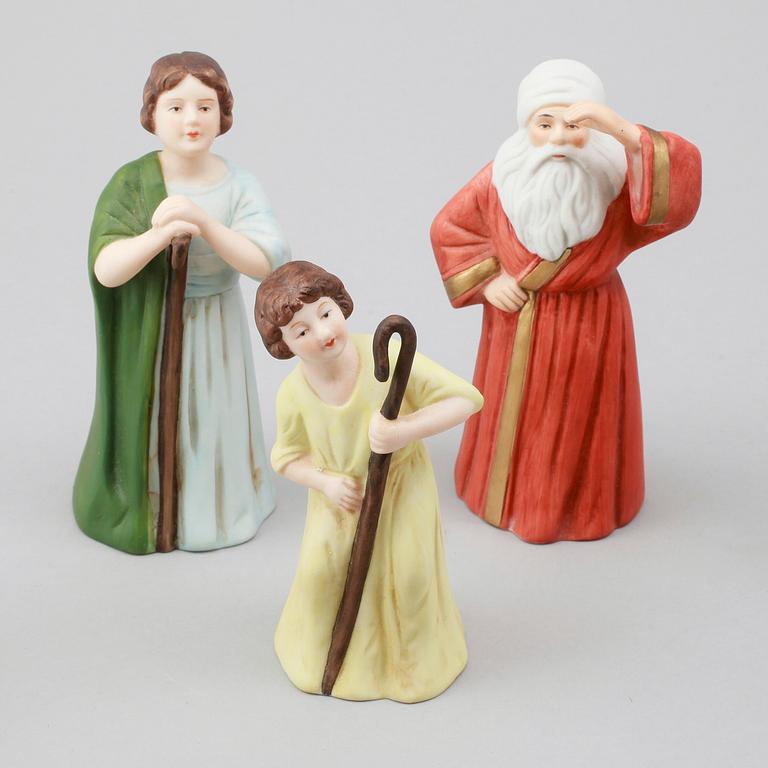 JULKRUBBA, 15 delar, porslin, efter Jenny Nyström, Kalmar Länsmuseum.