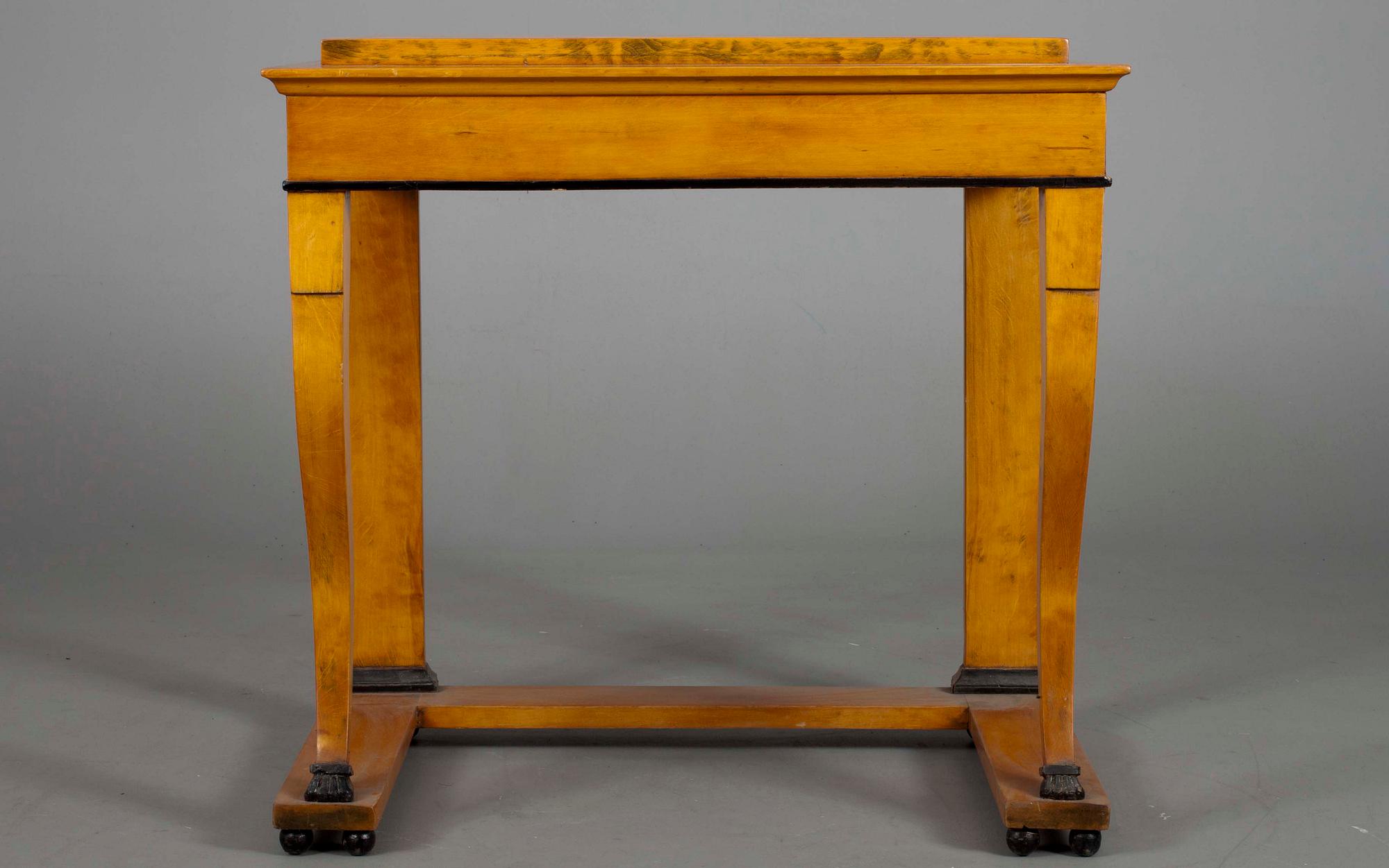 KONSOLBORD, björk, empire, dat. 1836.