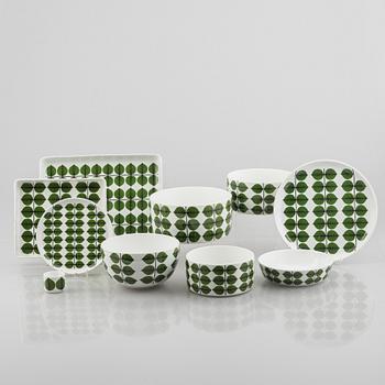 Stig Lindberg, a 49-piece creamware "Berså" dinner service, Gustavsberg, Sweden, second half of the 20th century.