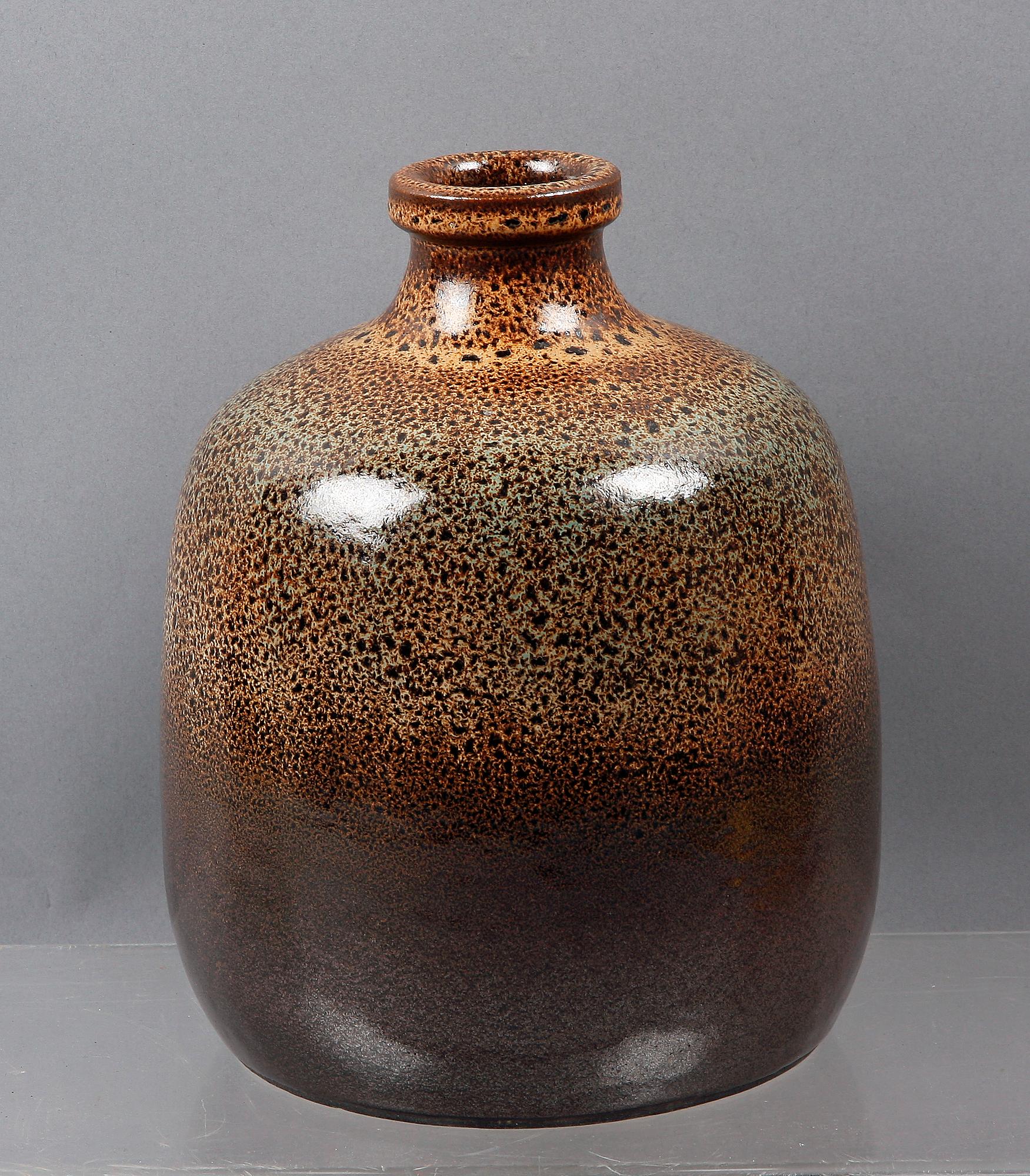 VAS, stengods, Yngve Blixt, Höganäs, sign.