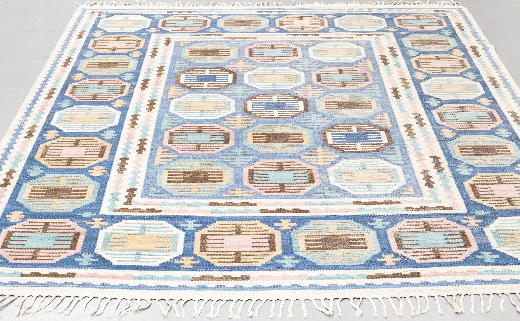 Märta Måås-Fjetterström, a carpet, "Dukater", flat weave ca 298,5 x 231,5-233,5 cm, signed AB MMF.