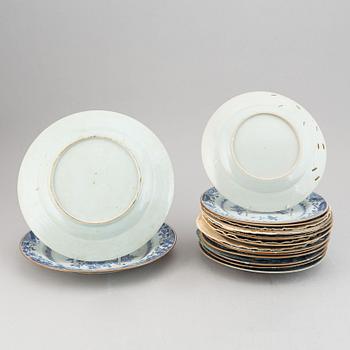 A part blue and white dinner service, Qing dynasty, Qianlong (1736-95) (37 pieces).