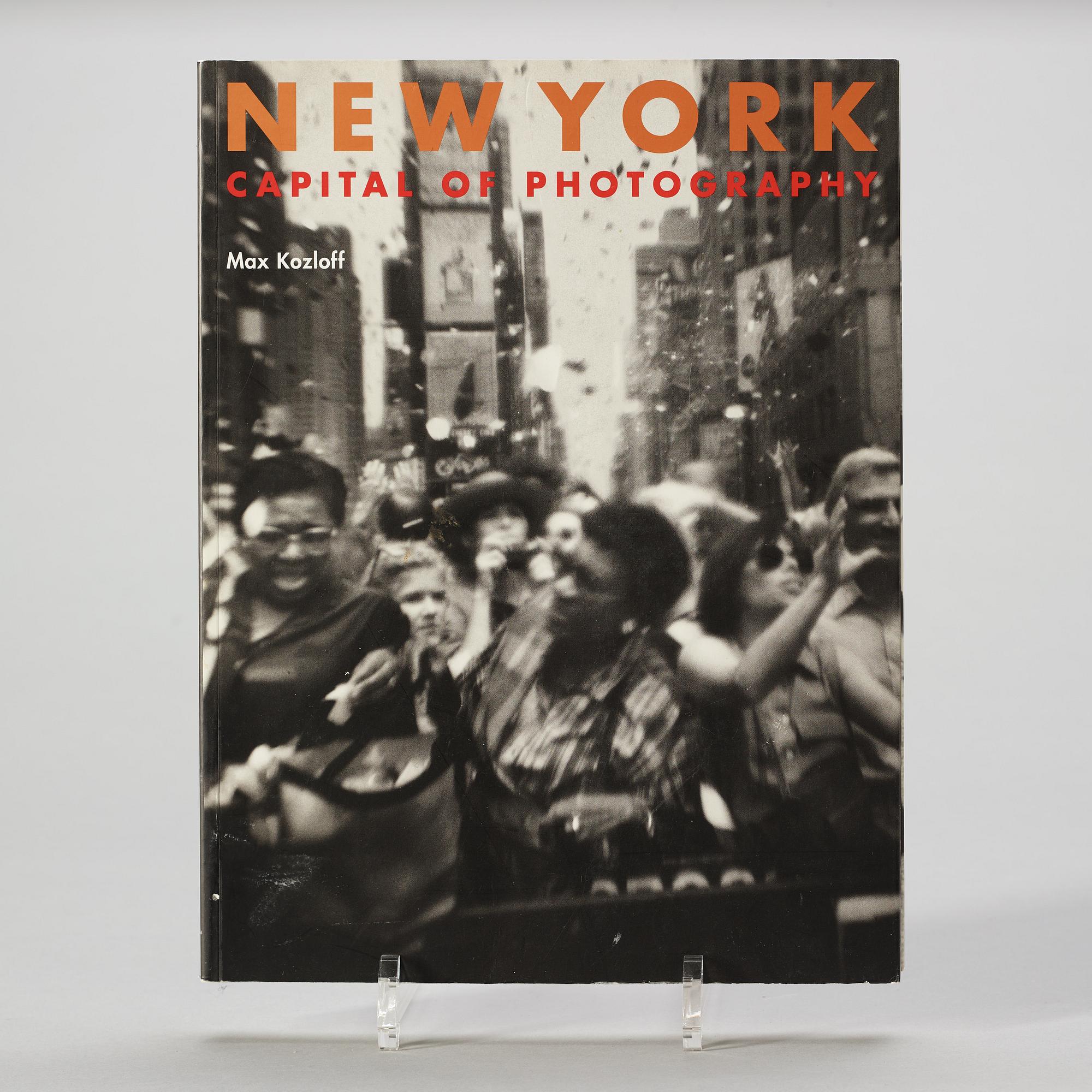 Photo books, 6, New York, e.a Berenice Abbott and Weegee.
