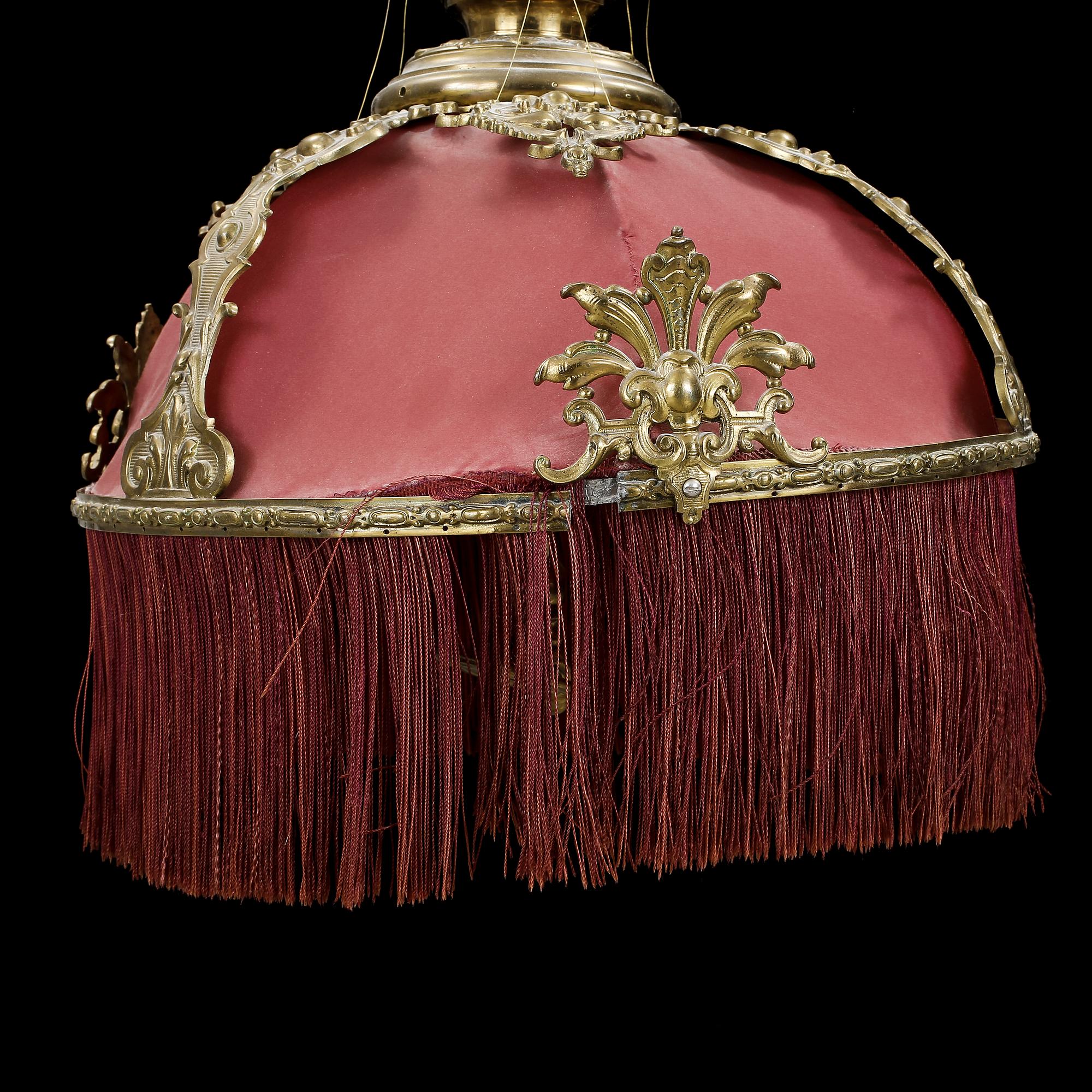 TAKLAMPA, 1900-talets första hälft.