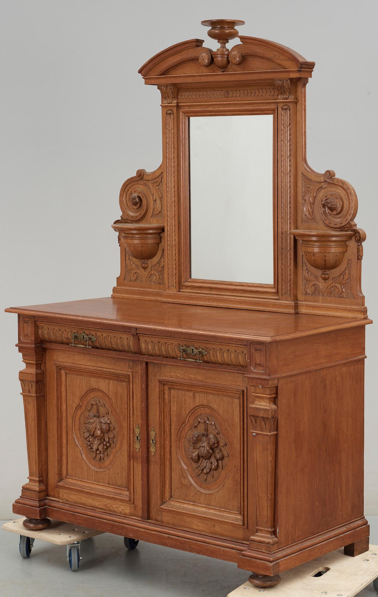 SPEGELSKÄNK, nyrenässans, 1800-talets slut.