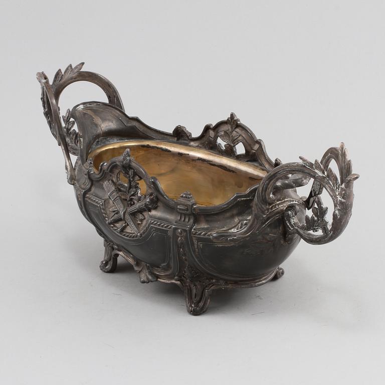 JARDINIERE, vitmetall, tidigt 1900-tal.