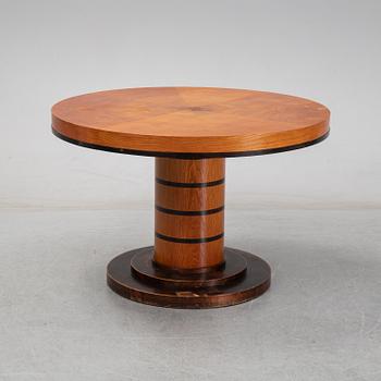 An elm veneered dining table, 1930's/40's.