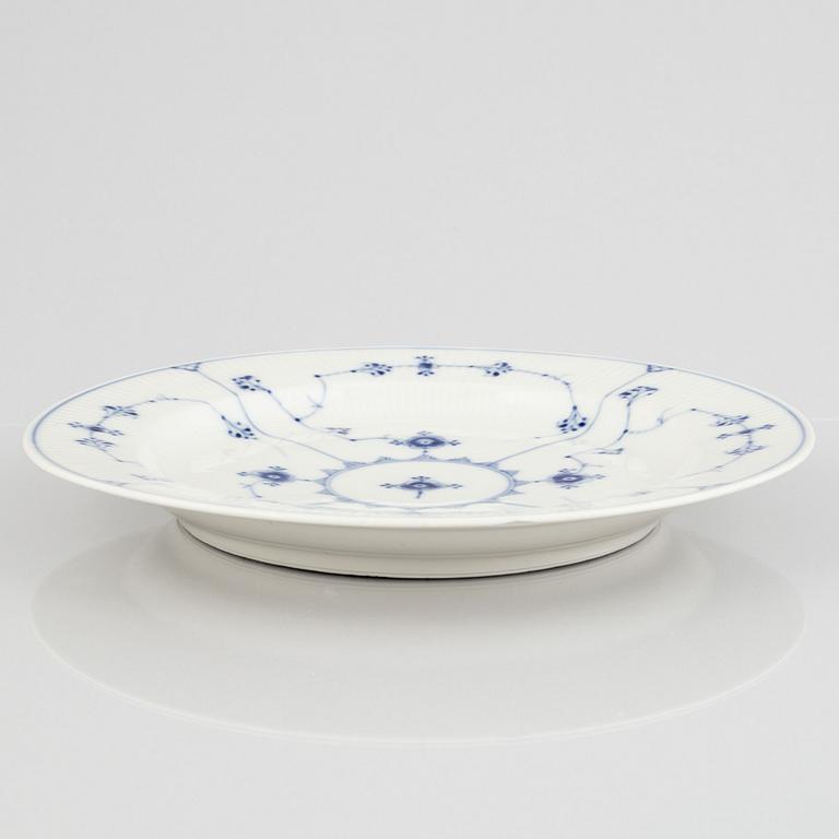 A 'Blue Fluted Plain' porcelain dish, Royal Copenhagen, model '106' 1898-1923.