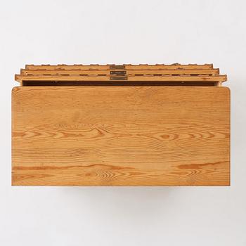 Göran Malmvall, a Swedish Modern pine chest of drawers, Karl Andersson & Söner Möbelfabrik, mid 20th century.