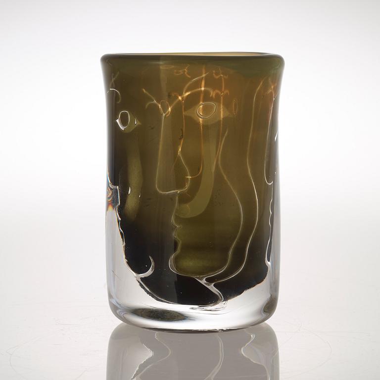 An Ingeborg Lundin ariel glass vase, Orrefors 1982.