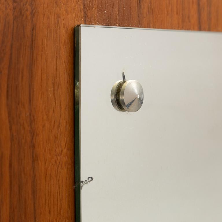 Mirror, Glas & Trä, Hovmantorp, Sweden, mid-20th century. Model 7084.