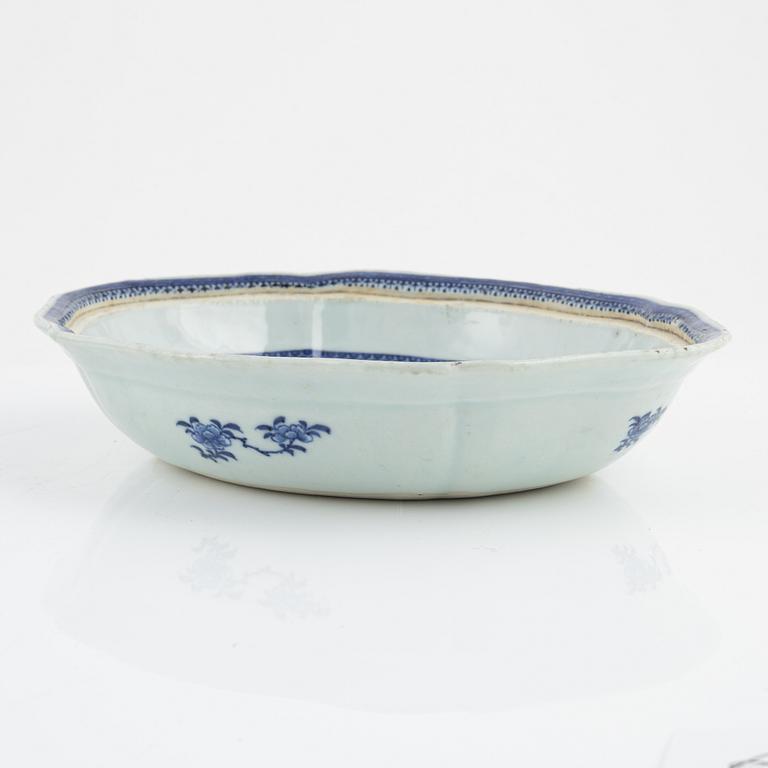 A blue and white vegetable tureen without cover, and a  blue and white serving dish, Qing dynasty, Qianlong (1736-95).