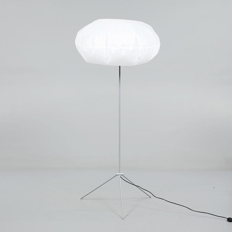 GOLVLAMPA, "Globlow", Snowcrash, Design Vesa Hinkola, Markus Nevalainen, Rane Vaskivuori, 1900-talets andra hälft.