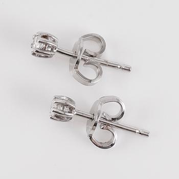 ÖRHÄNGEN, 1 par, 18K vitguld och diamanter tot ca 0.15 ct.