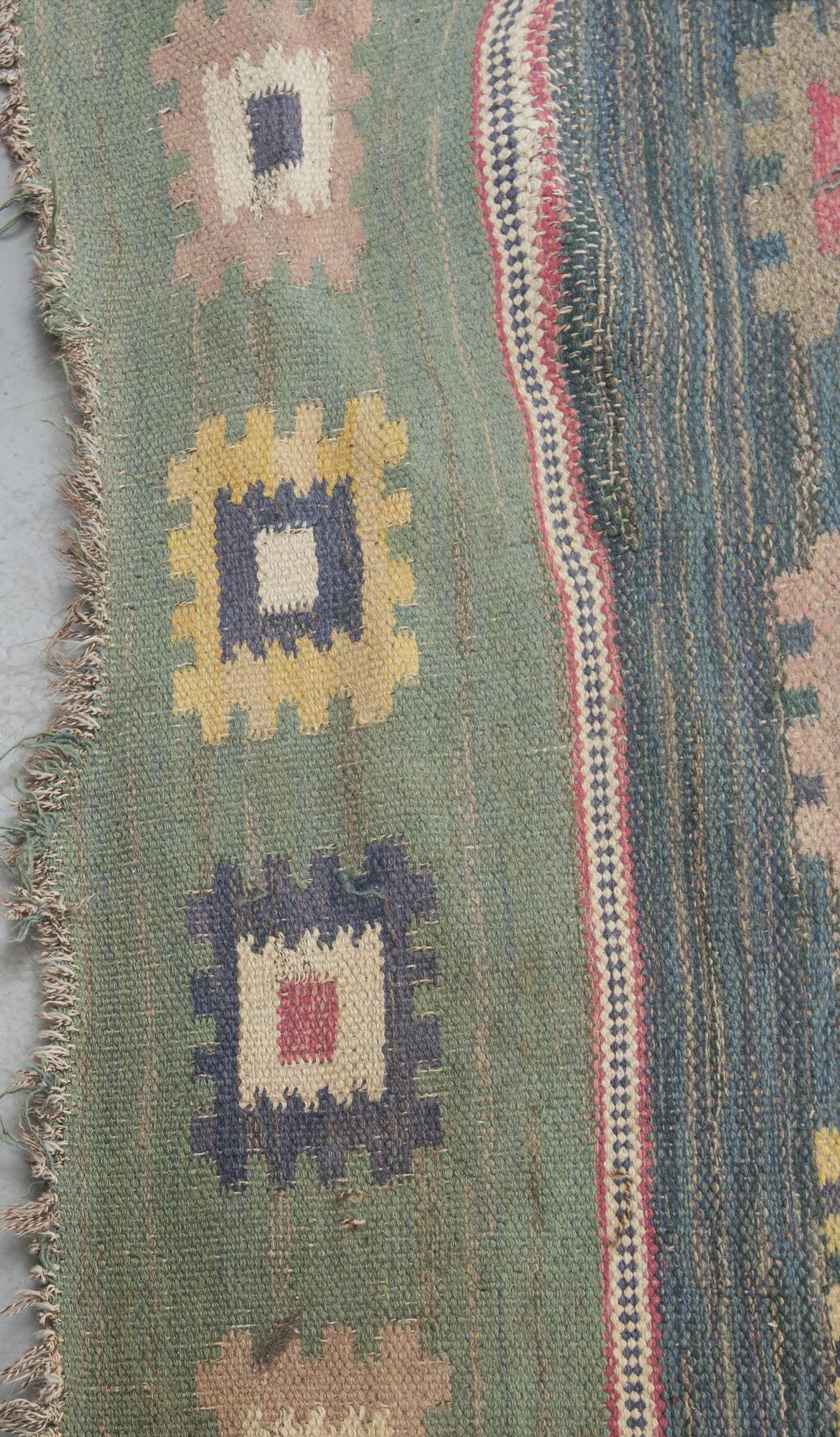 MATTA. "Grön äng". Rölakan. Signerad AB MMF. Ca 272 x 204 cm.
