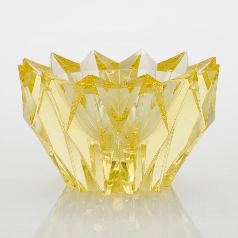 Aimo Okkolin, a 'Water Lily' bowl, signed Aimo Okkolin for Riihimäen Lasi Oy.