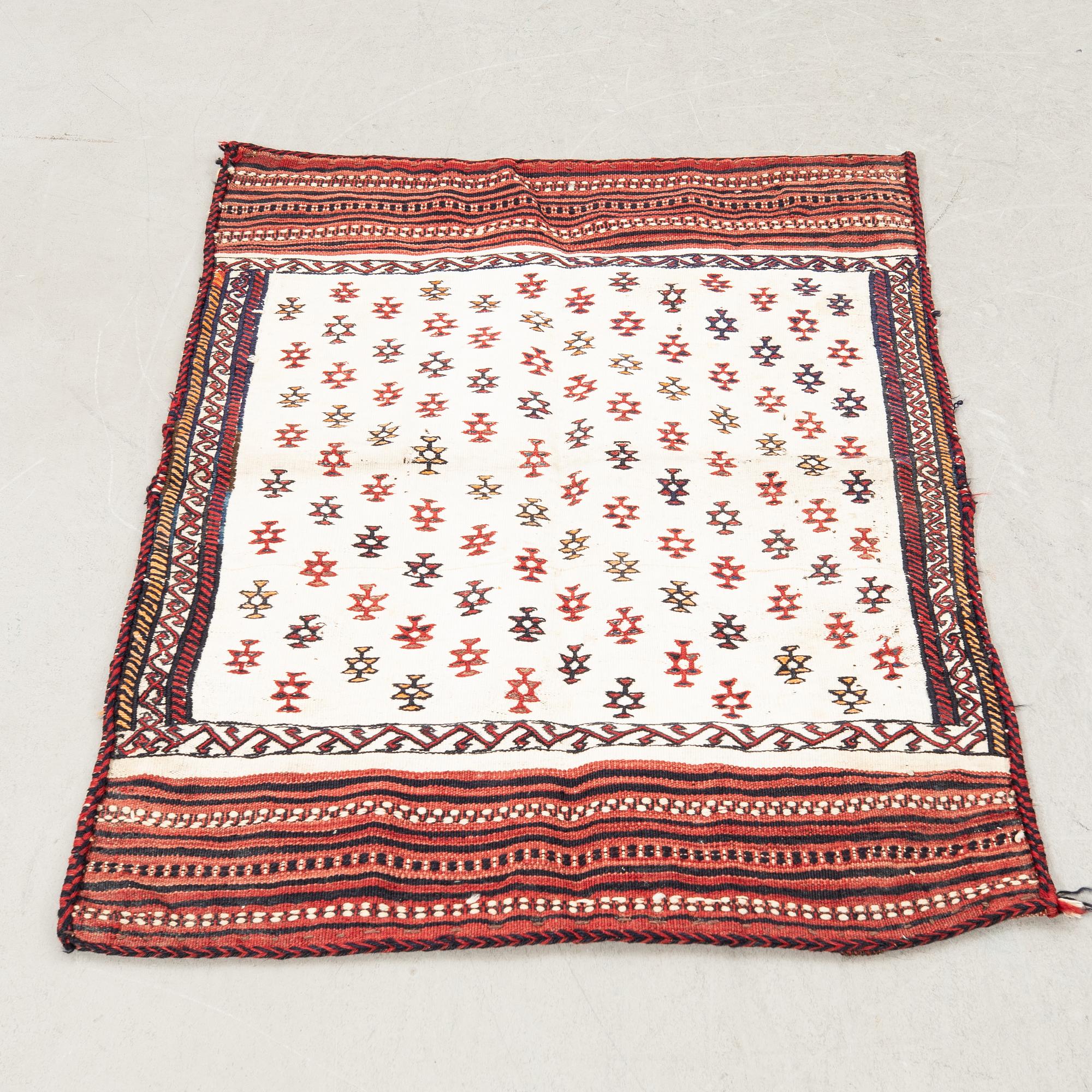 Matta Bachtiari sofreh semiantik ca 118x90 cm.