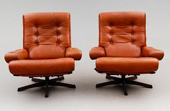 FÅTÖLJER, 1 par, 1900-talets andra hälft.