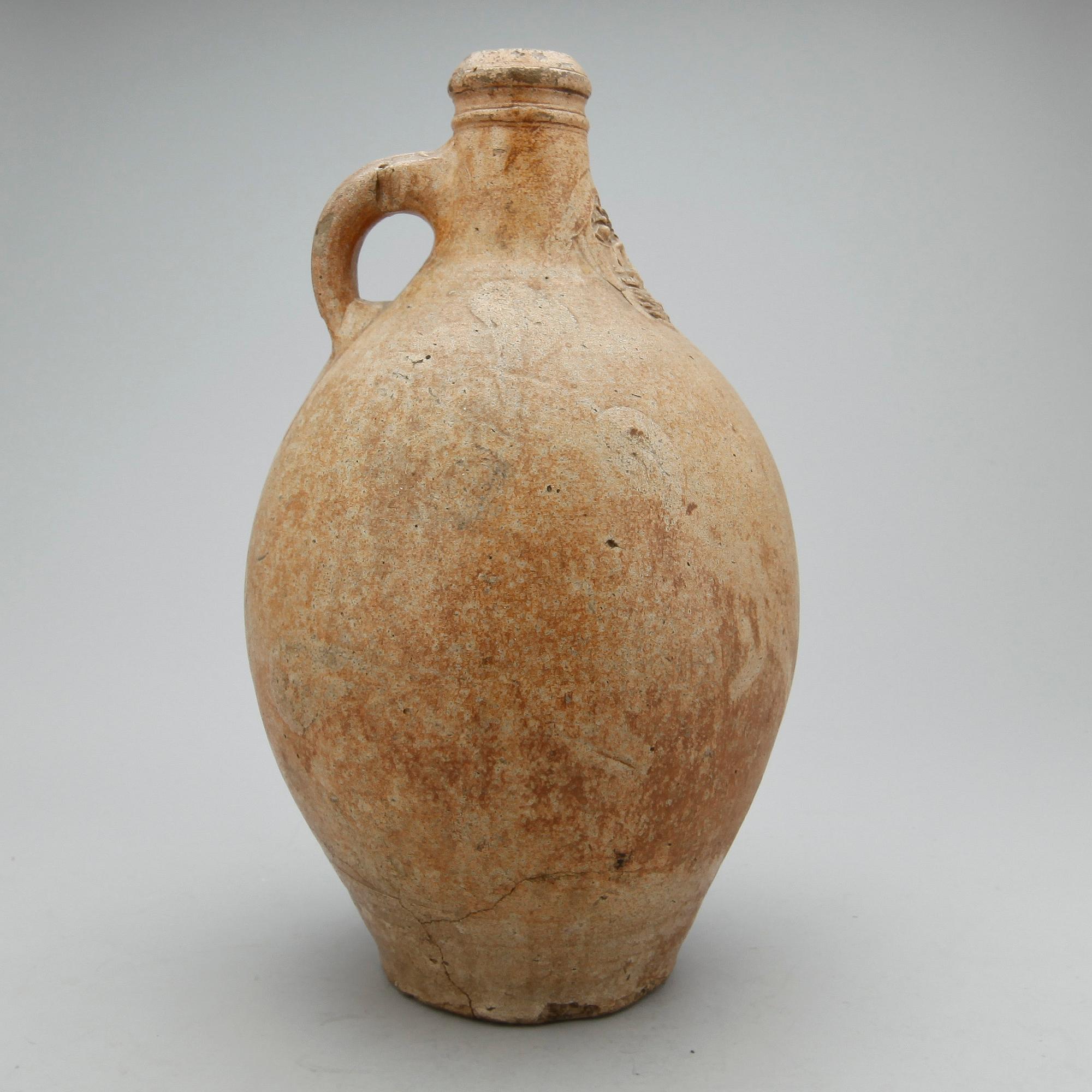 KRUS, keramik, troligen 1600/1700-tal.