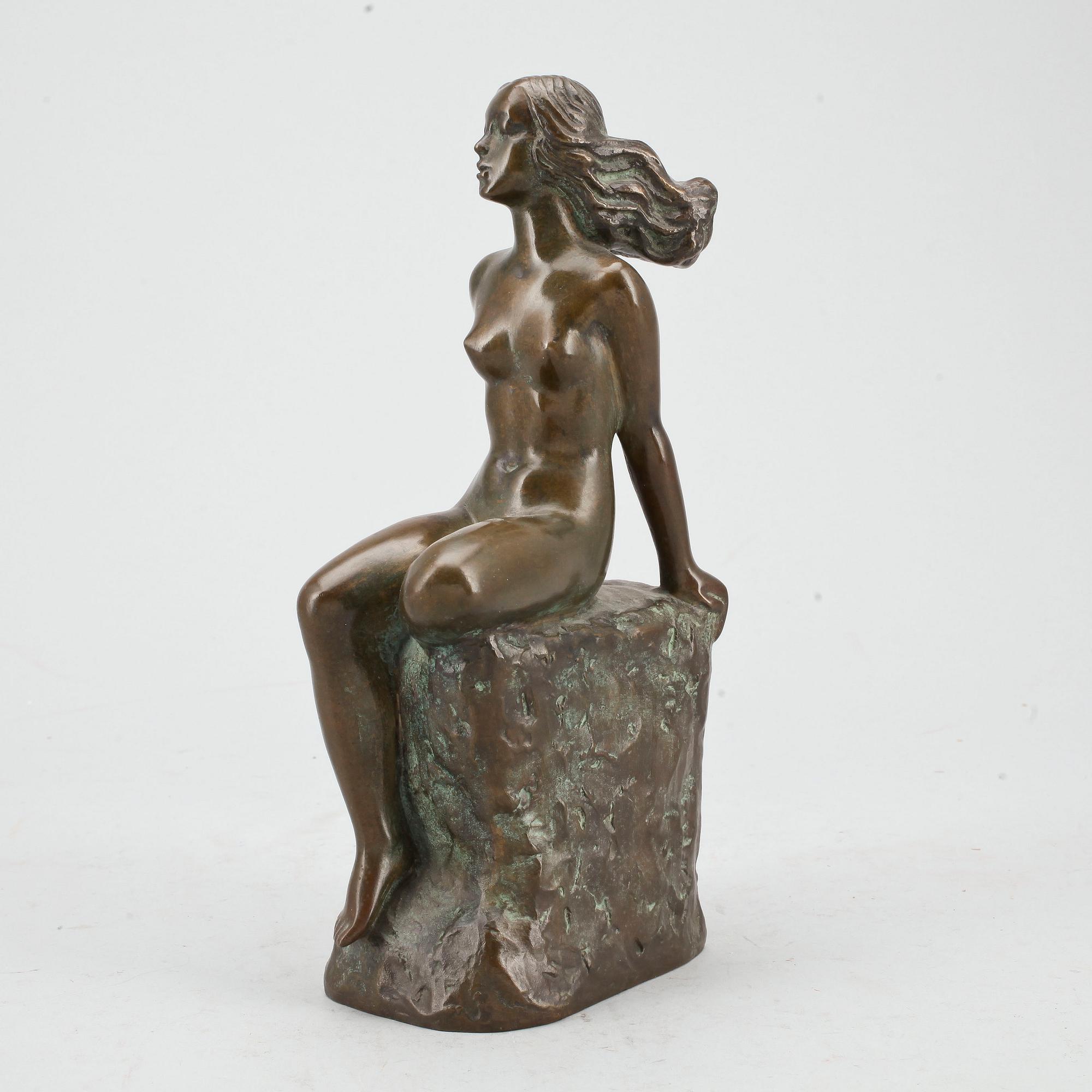 CARIN NILSON, skulptur, brons, signerad och daterad 1944, gjutarstämpel A Petterssons konstgjuteri.