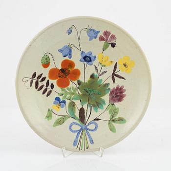 Gocken Jobs, an eratjhenware dish, signed and dated 1943.