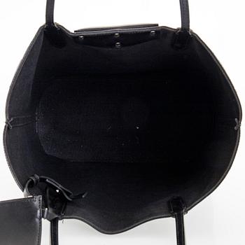 Givenchy, a 'Star Perforated Antigona Shopper' bag.
