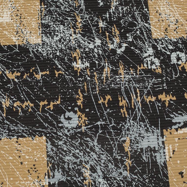 "Soft sand", plicerat tygtryck, ca 241 x 129 cm (samt 49-50 cm omvikt på baksidan).