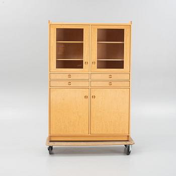 Göran Malmvall, skåp, "Svitjod", Karl Andersson & Söner, 1900-talets andra hälft.