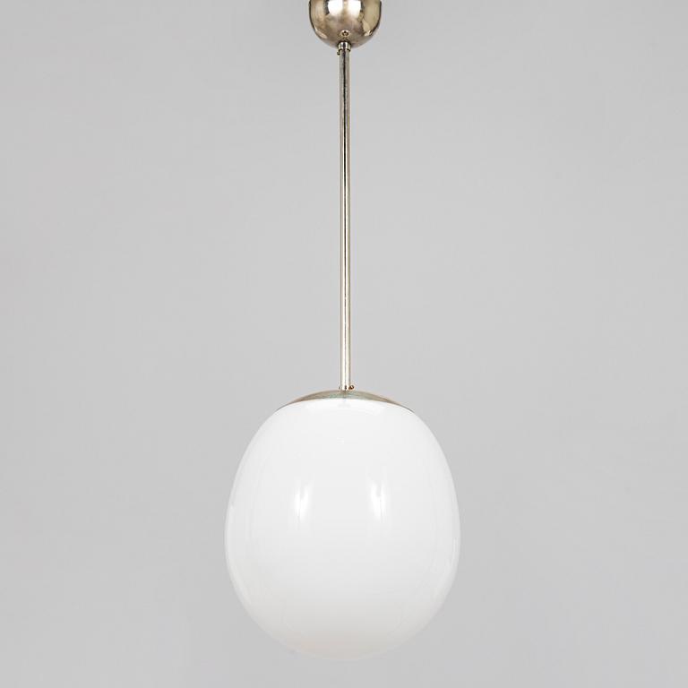 Paavo Tynell, a 1950 pendant light for Taito.