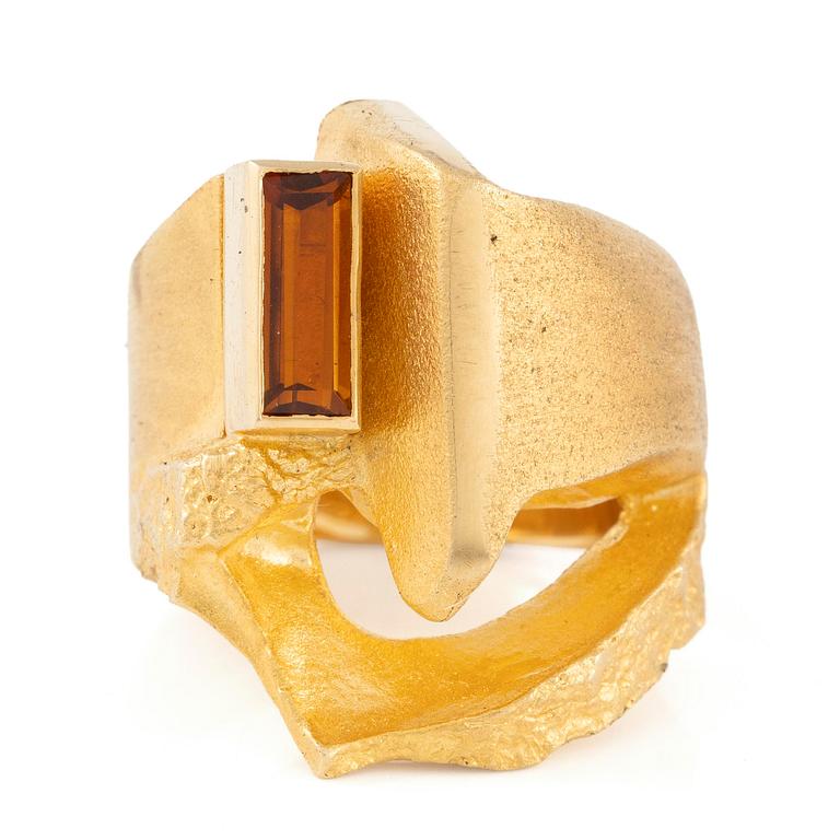 Björn Weckström ring 18K gold with a step-cut citrine, for Lapponia, Finland 1976.