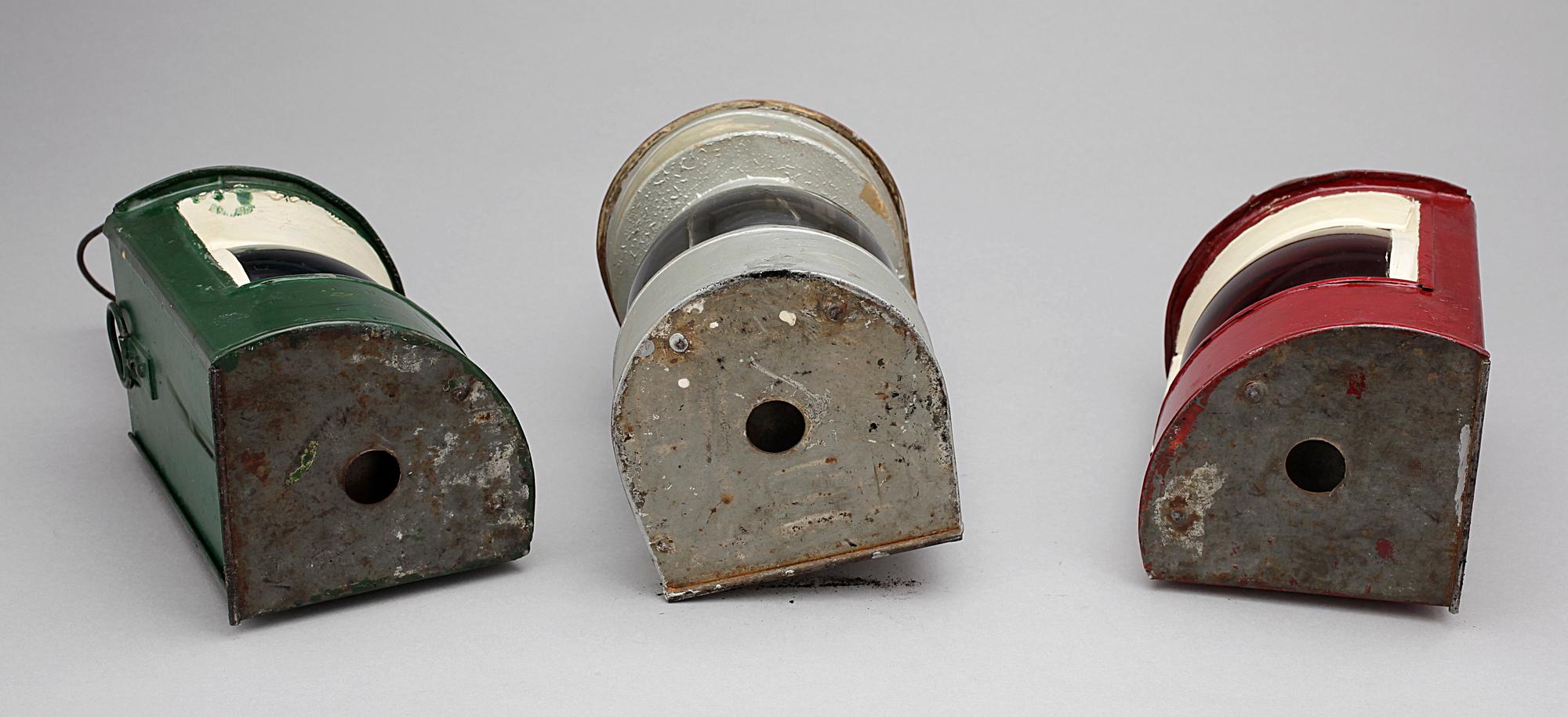 LANTERNOR, 3 st, 1900-talets första hälft.