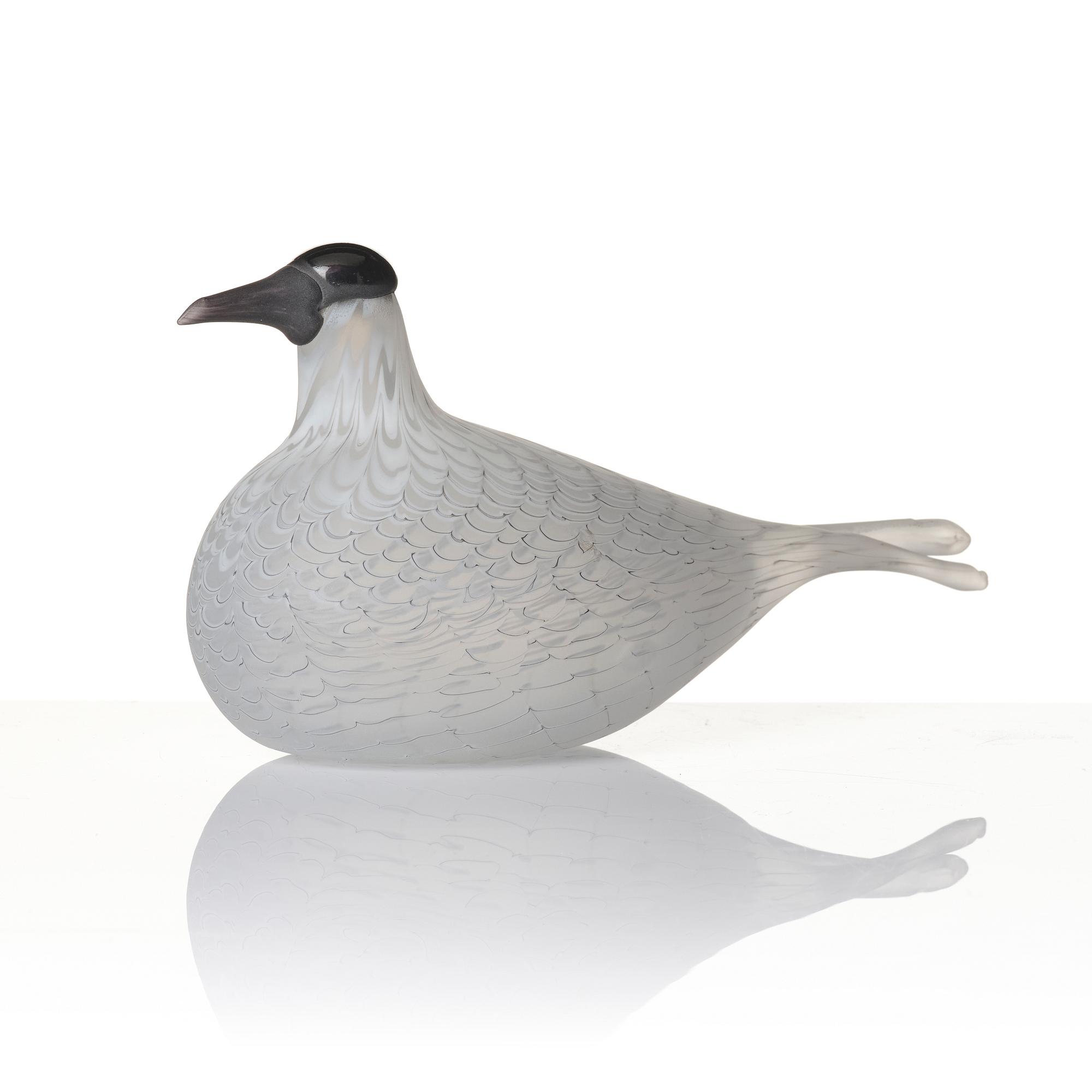 Oiva Toikka, a bird, 'Gull-billed Tern', Nuutajärvi Notsjö, Finland.