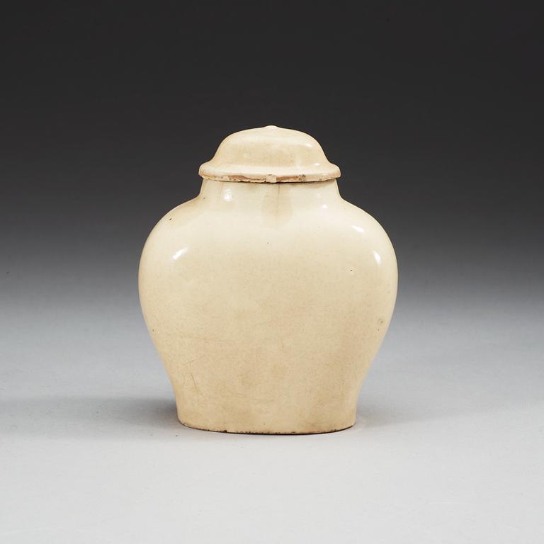 A Chitzhou vase with cover, Yuan/Ming dynasty.