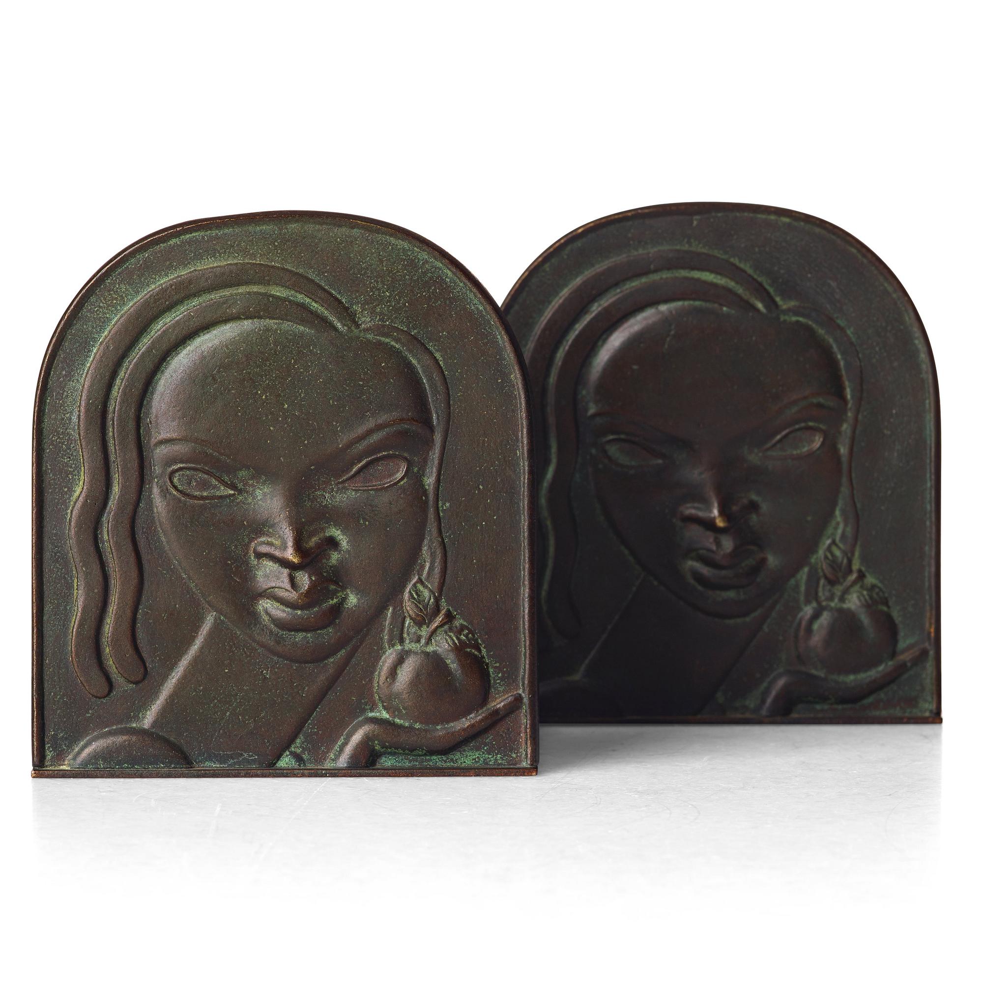 Ystad Brons (Ystad-Metall), bokstöd ett par, Swedish Grace, 1920-30-tal.
