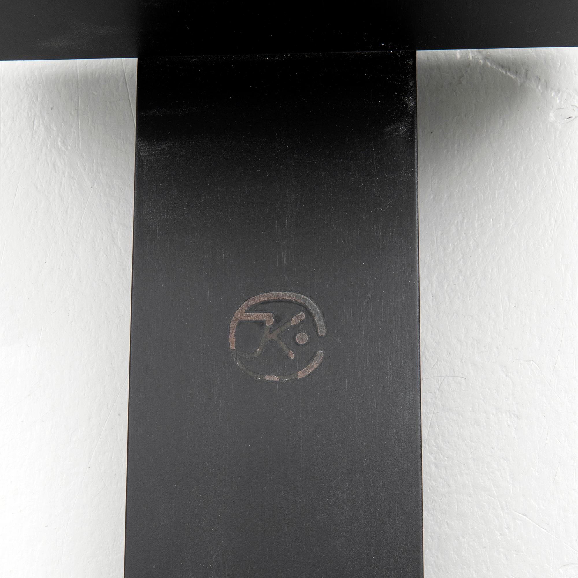 John Kandell, Shelf, "Pilaster", Källemo.