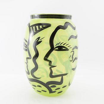 Ulrica Hydman-Vallien, vase "Caramba Lime" Kosta Boda.