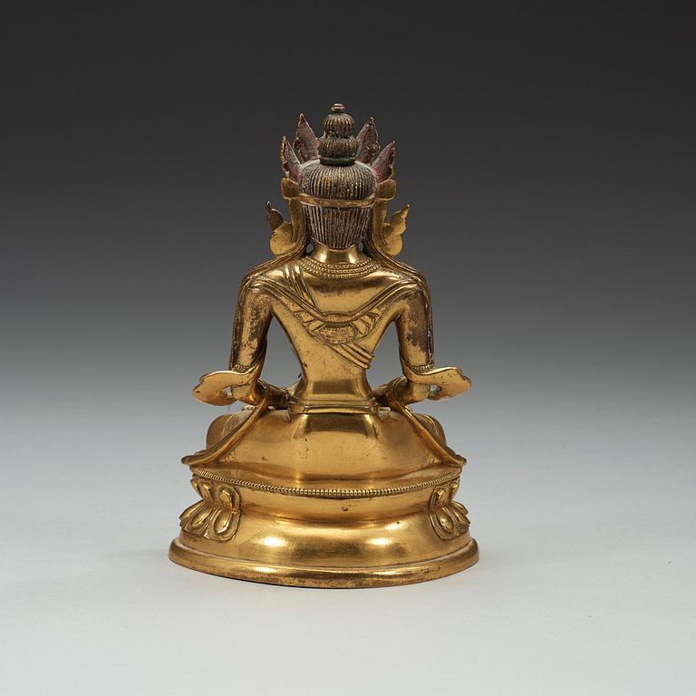 AMITAYUS, förgylld brons. Qing dynastin, 1700-tal.