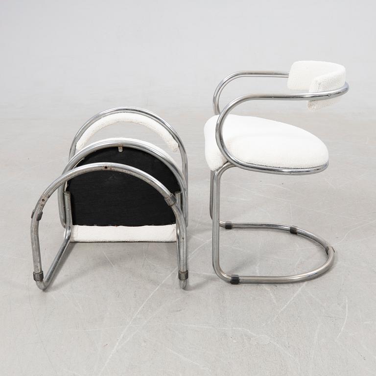 Karmstolar, ett par, 1900-talets andra hälft.