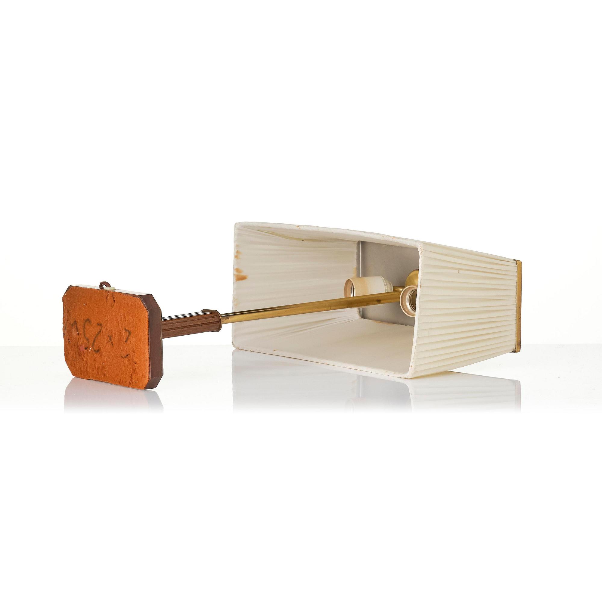 Harald Notini, bordslampor, ett par, modell 15485, Arvid Böhlmarks Lampfabrik, Stockholm, 1940-50-tal.